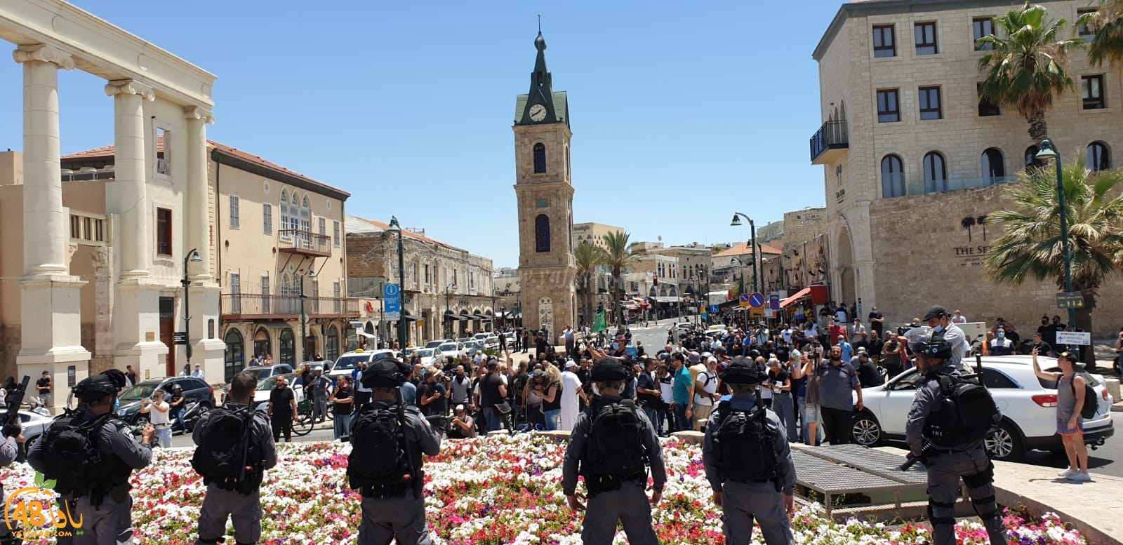 فيديو: انطلاق مسيرة غاضبة بعد صلاة الجمعة تنديداً بتدنيس مقبرة الاسعاف بيافا